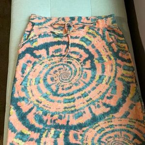 NWT super comfy swirl skirt “S”